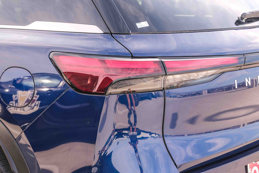 Thumbnail: 2026 INFINITI QX60 - 18