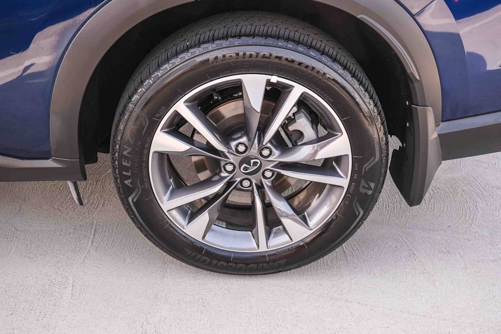 Thumbnail: 2026 INFINITI QX60 - 6