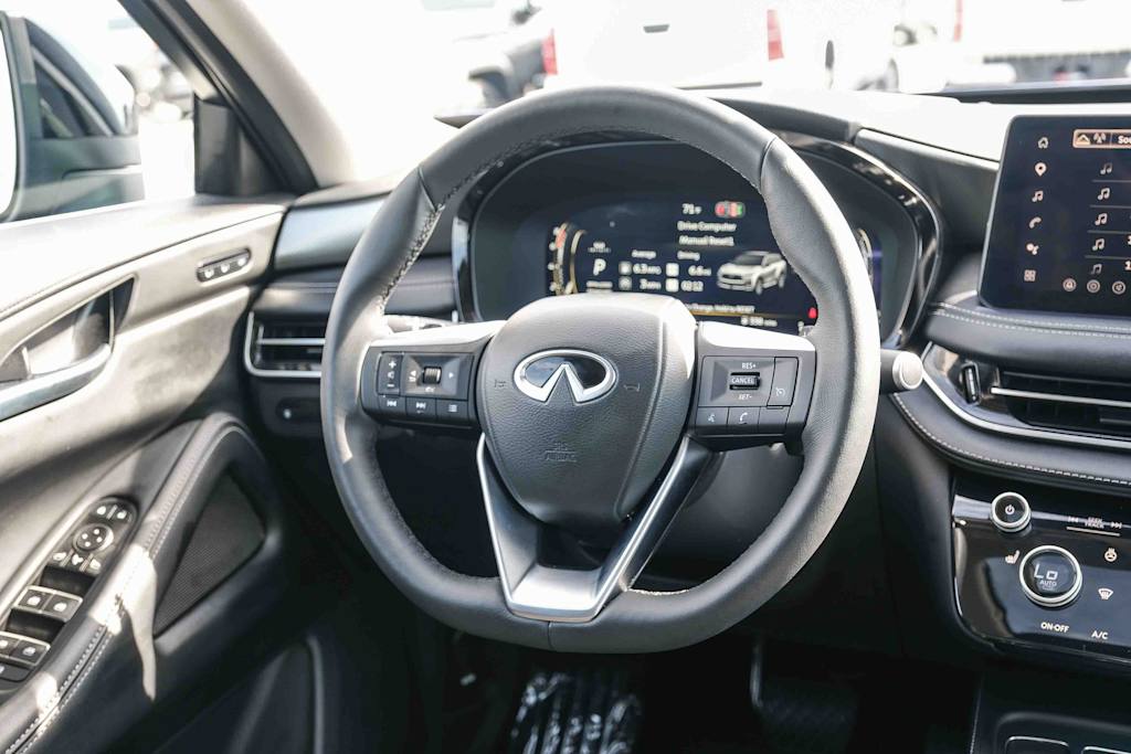 Thumbnail: 2026 INFINITI QX60 - 8
