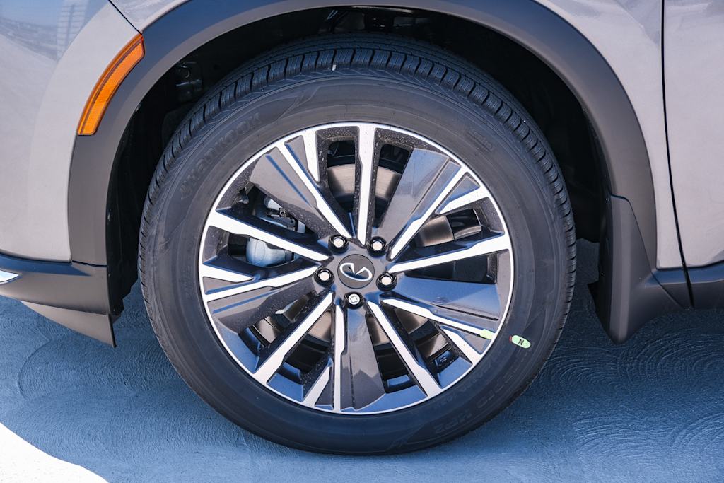 Thumbnail: 2027 INFINITI QX60 - 21