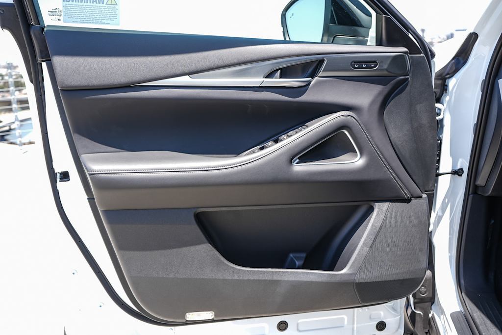 Thumbnail: 2027 INFINITI QX60 - 26