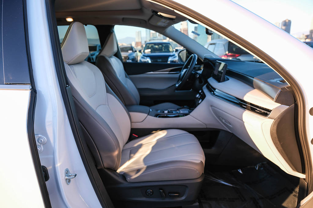 Thumbnail: 2026 INFINITI QX60 - 11