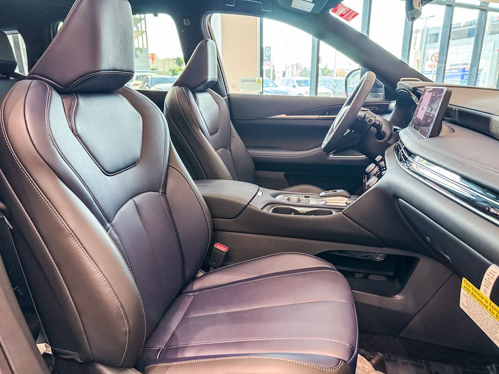 Thumbnail: 2026 INFINITI QX60 - 9