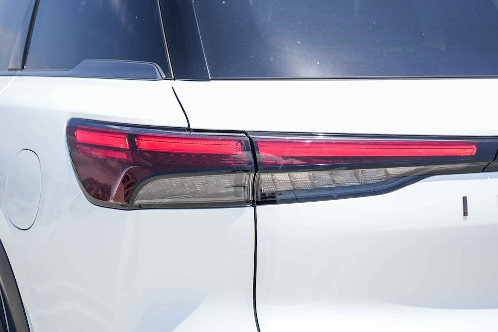 Thumbnail: 2026 INFINITI QX60 - 20