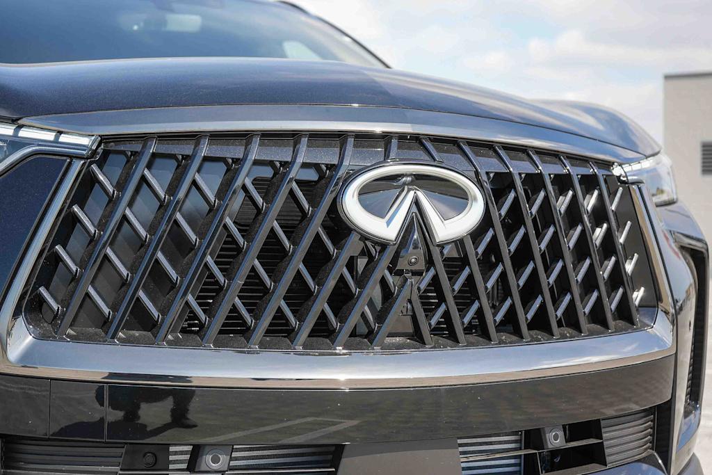 Thumbnail: 2026 INFINITI QX60 - 16