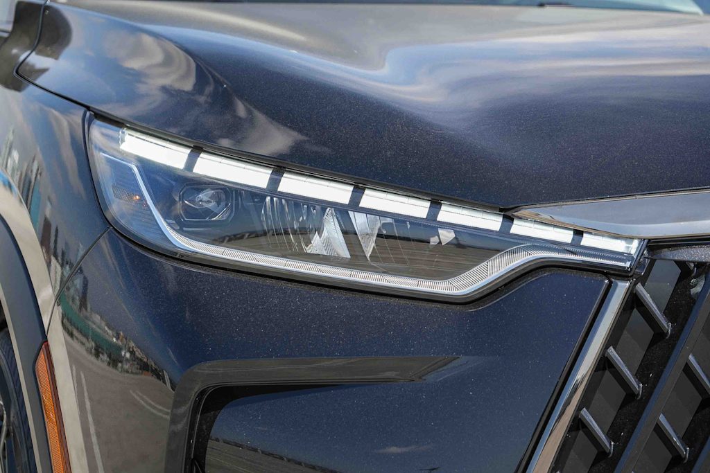 Thumbnail: 2026 INFINITI QX60 - 18