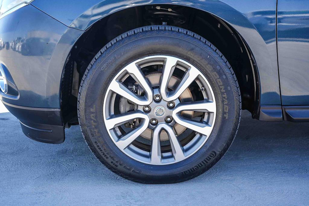 Thumbnail: 2015 Nissan Pathfinder - 22