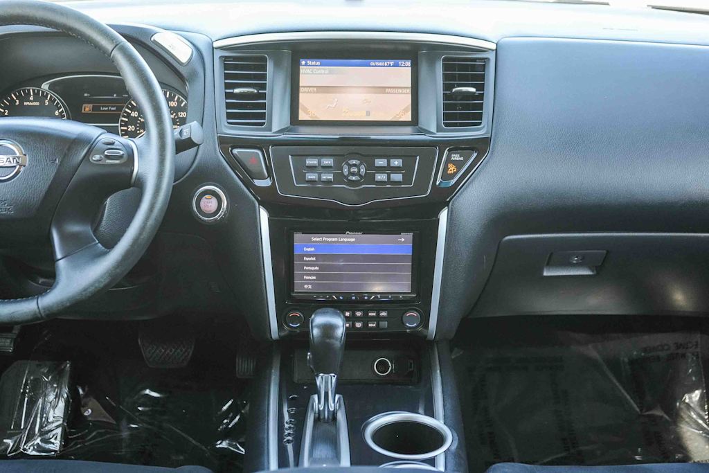 Thumbnail: 2015 Nissan Pathfinder - 8