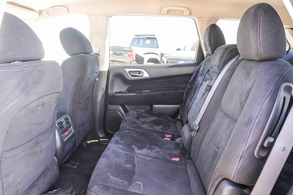 Thumbnail: 2015 Nissan Pathfinder - 11