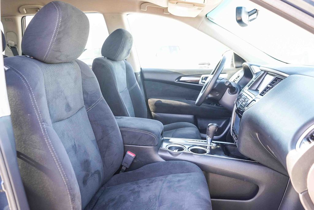 Thumbnail: 2015 Nissan Pathfinder - 9