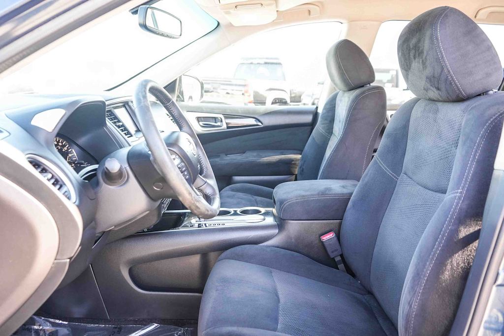 Thumbnail: 2015 Nissan Pathfinder - 10