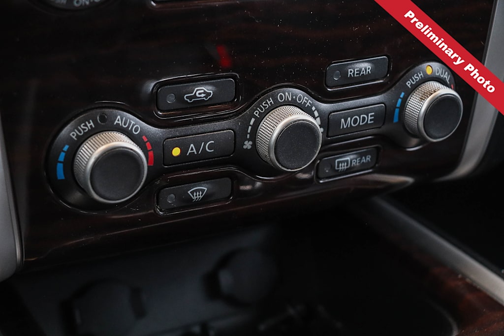 Thumbnail: 2013 Nissan Pathfinder - 21