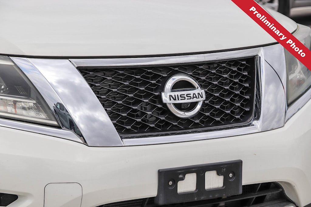 Thumbnail: 2013 Nissan Pathfinder - 15
