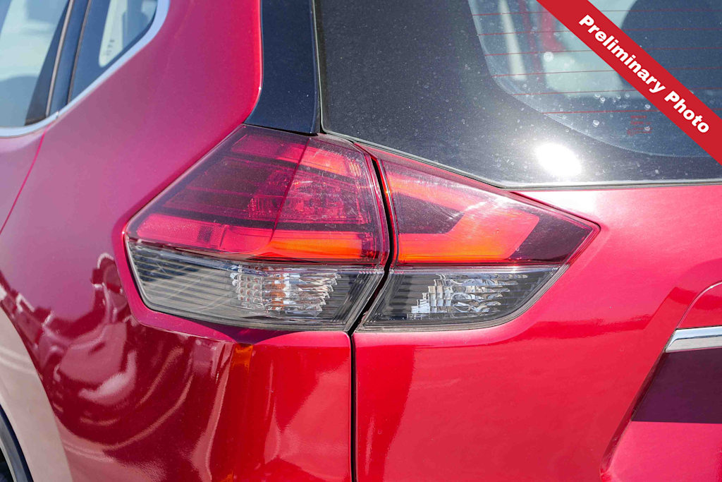 Thumbnail: 2017 Nissan Rogue - 17
