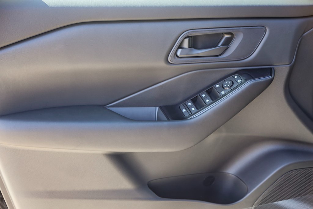 Thumbnail: 2025 Nissan Rogue - 23