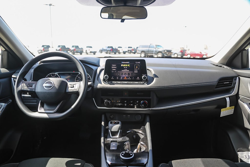 Thumbnail: 2025 Nissan Rogue - 2