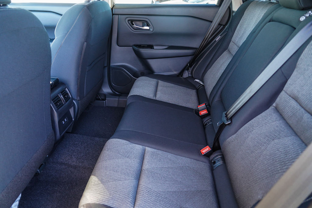 Thumbnail: 2026 Nissan Rogue - 12