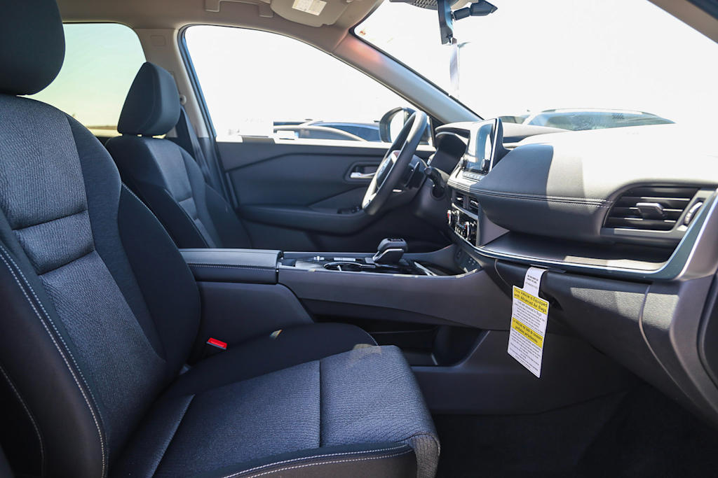 Thumbnail: 2025 Nissan Rogue - 9