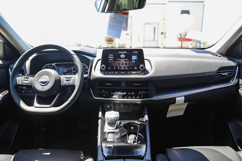 Thumbnail: 2025 Nissan Rogue - 2