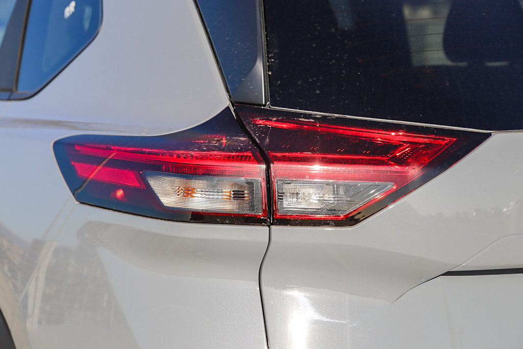 Thumbnail: 2026 Nissan Rogue - 21