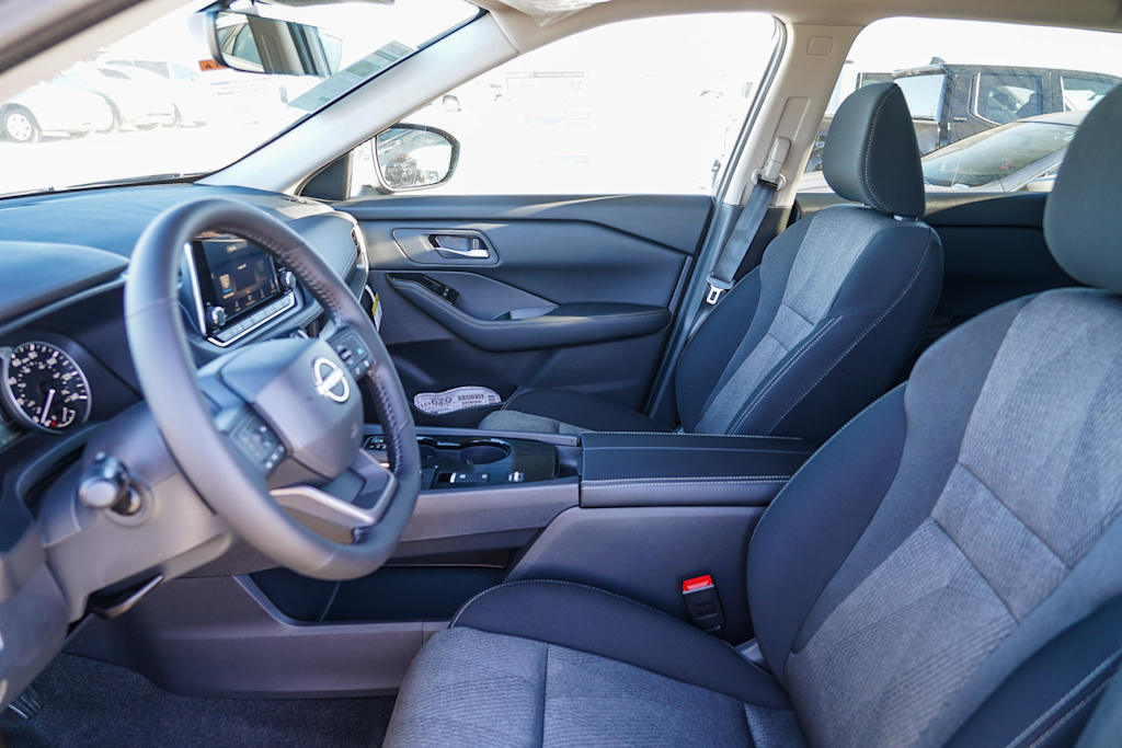 Thumbnail: 2026 Nissan Rogue - 10