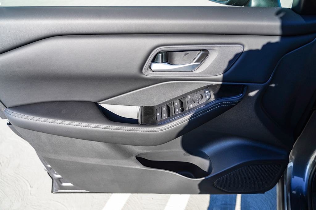 Thumbnail: 2026 Nissan Rogue - 23