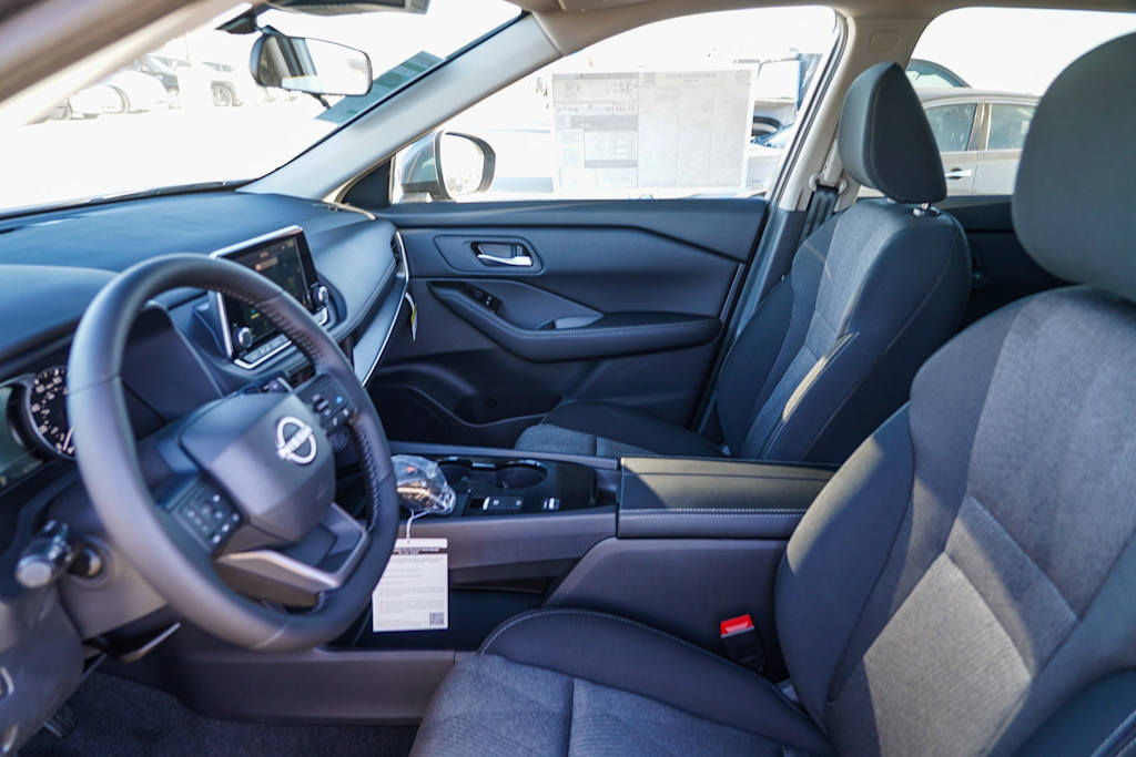 Thumbnail: 2026 Nissan Rogue - 10