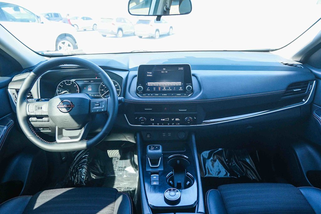 Thumbnail: 2025 Nissan Rogue - 2