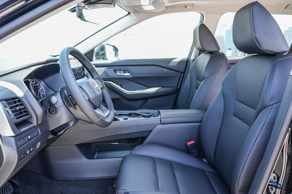 Thumbnail: 2026 Nissan Rogue - 9