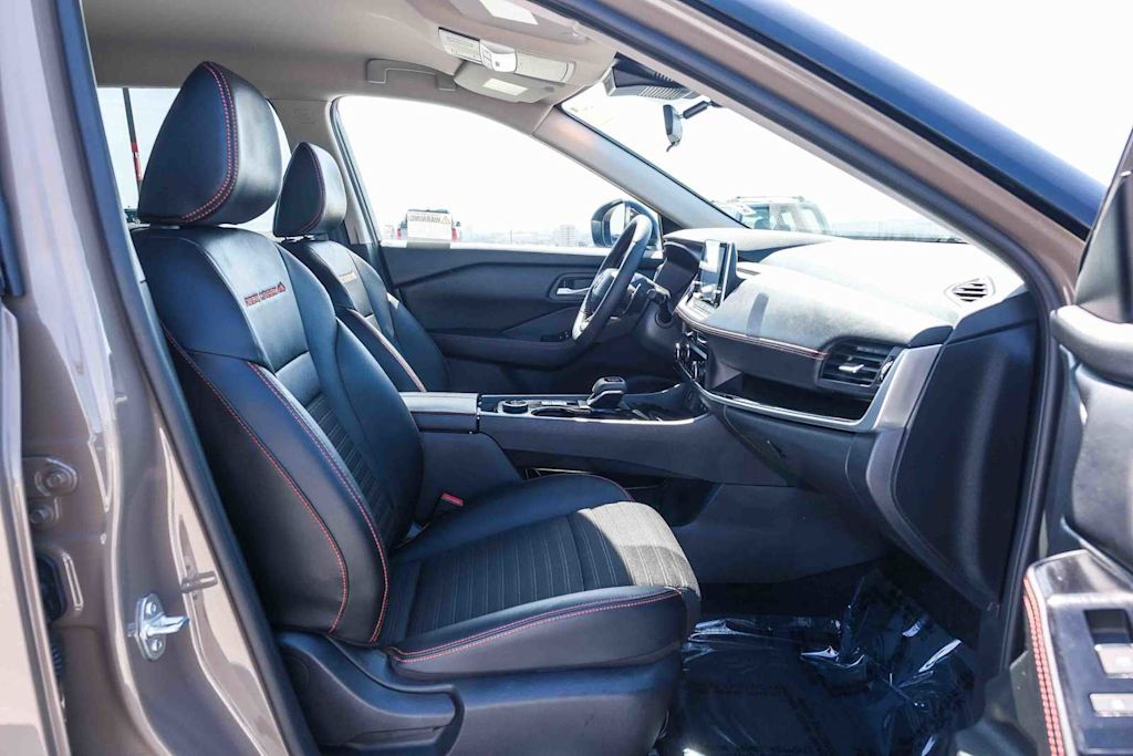 Thumbnail: 2025 Nissan Rogue - 9