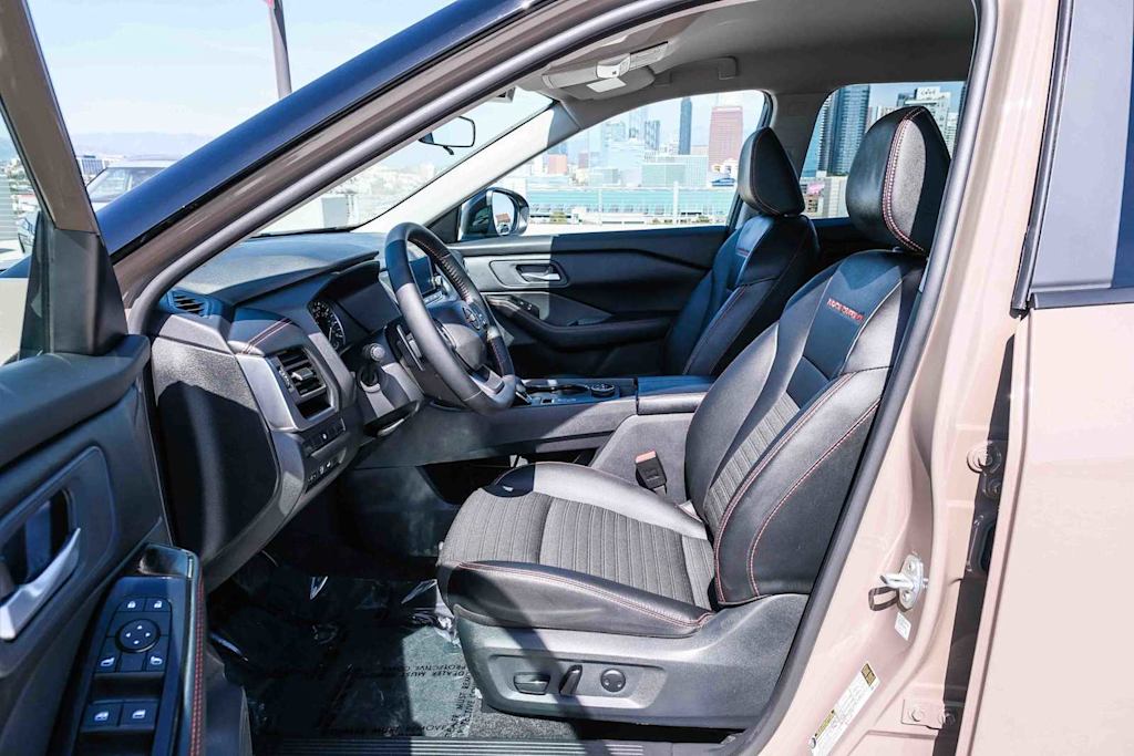 Thumbnail: 2025 Nissan Rogue - 10