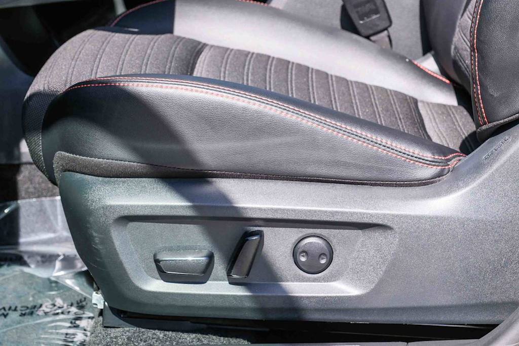 Thumbnail: 2025 Nissan Rogue - 25