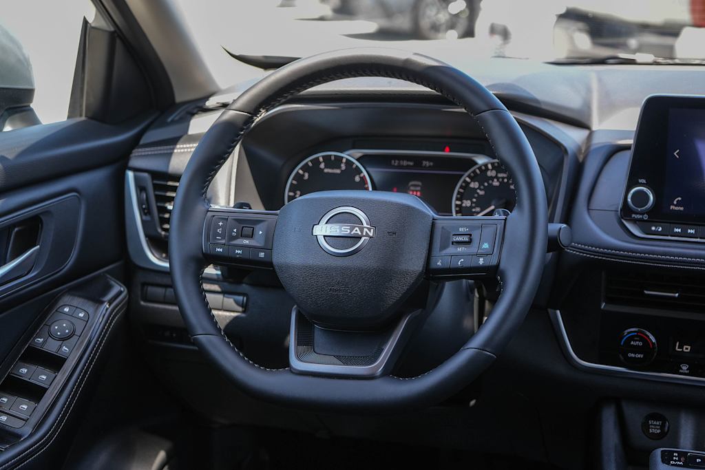 Thumbnail: 2025 Nissan Rogue - 12