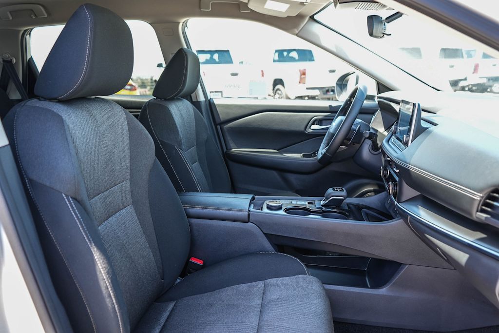 Thumbnail: 2025 Nissan Rogue - 9