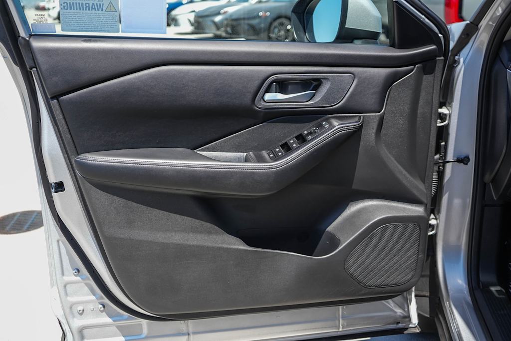Thumbnail: 2025 Nissan Rogue - 25