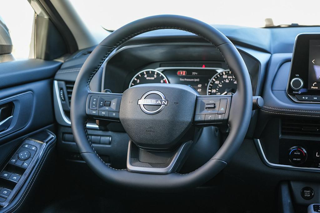 Thumbnail: 2026 Nissan Rogue - 12