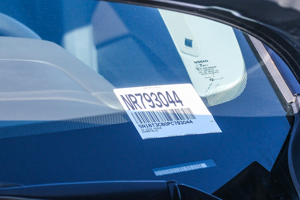 Thumbnail: 2023 Nissan Rogue - 17