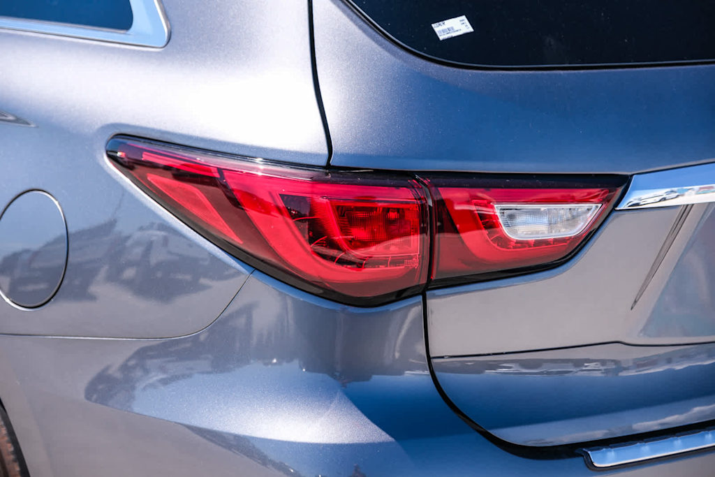 Thumbnail: 2018 INFINITI QX60 - 16