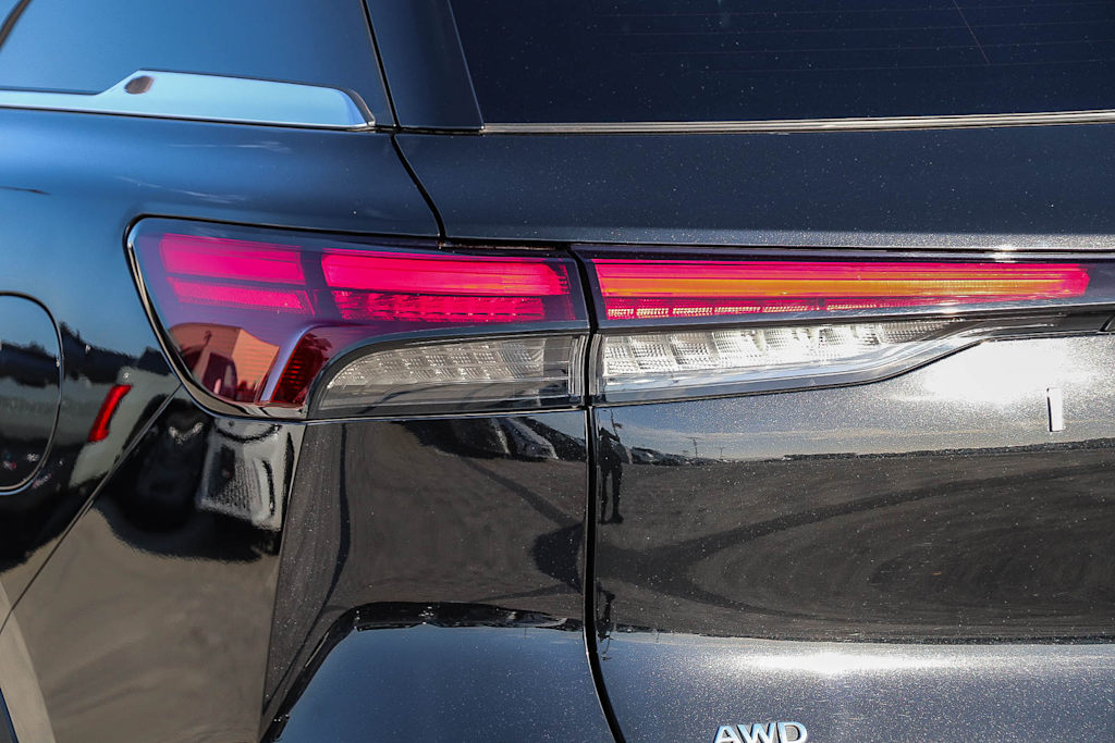 Thumbnail: 2023 INFINITI QX60 - 20