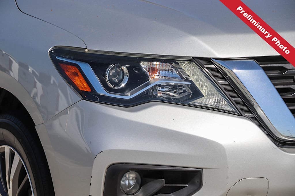 Thumbnail: 2017 Nissan Pathfinder - 14