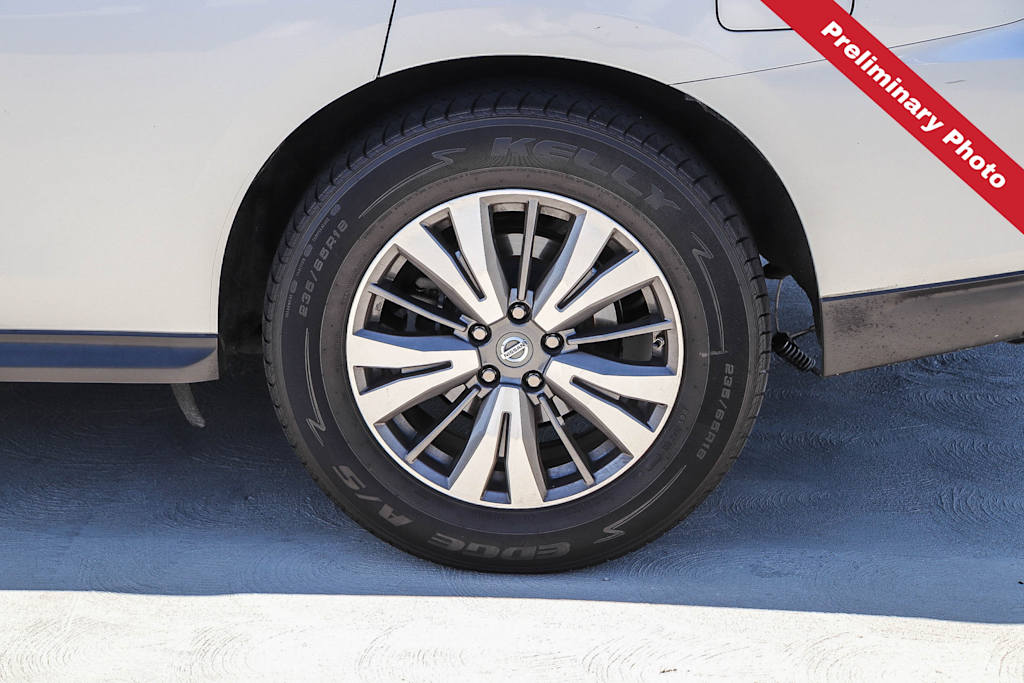 Thumbnail: 2017 Nissan Pathfinder - 18
