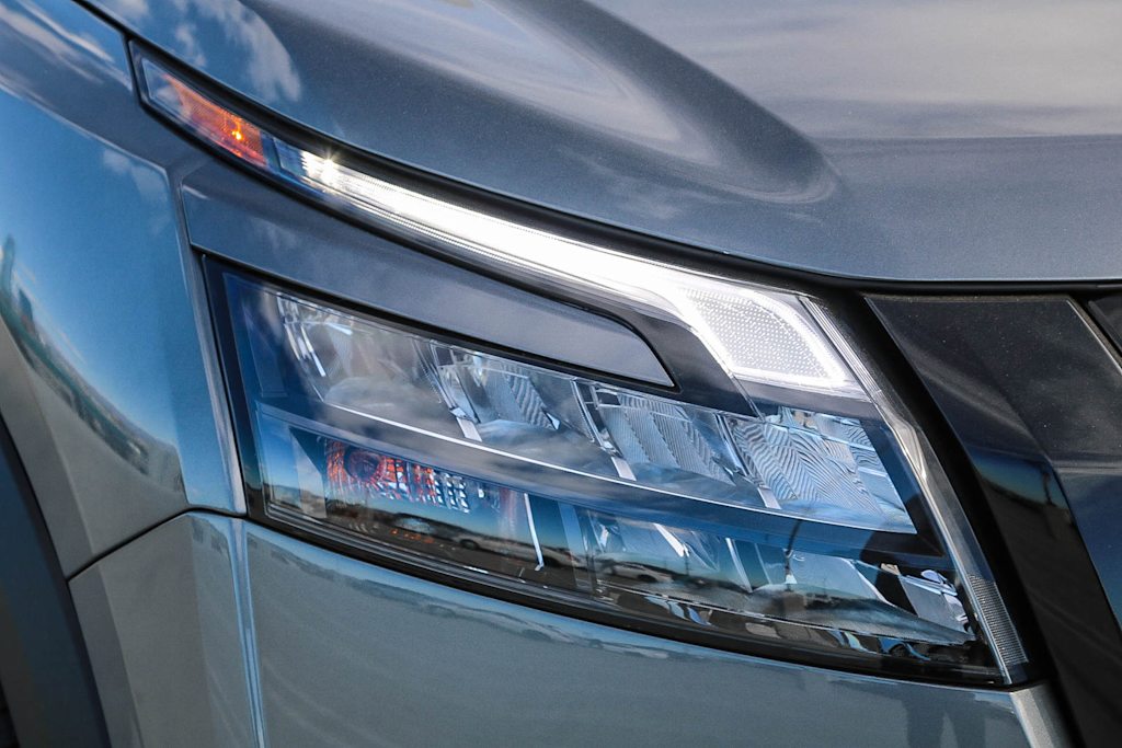 Thumbnail: 2025 Nissan Pathfinder - 17