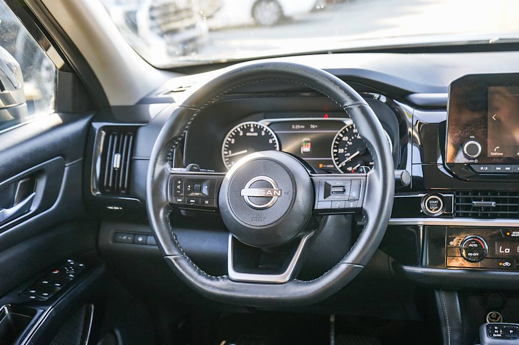 Thumbnail: 2022 Nissan Pathfinder - 11