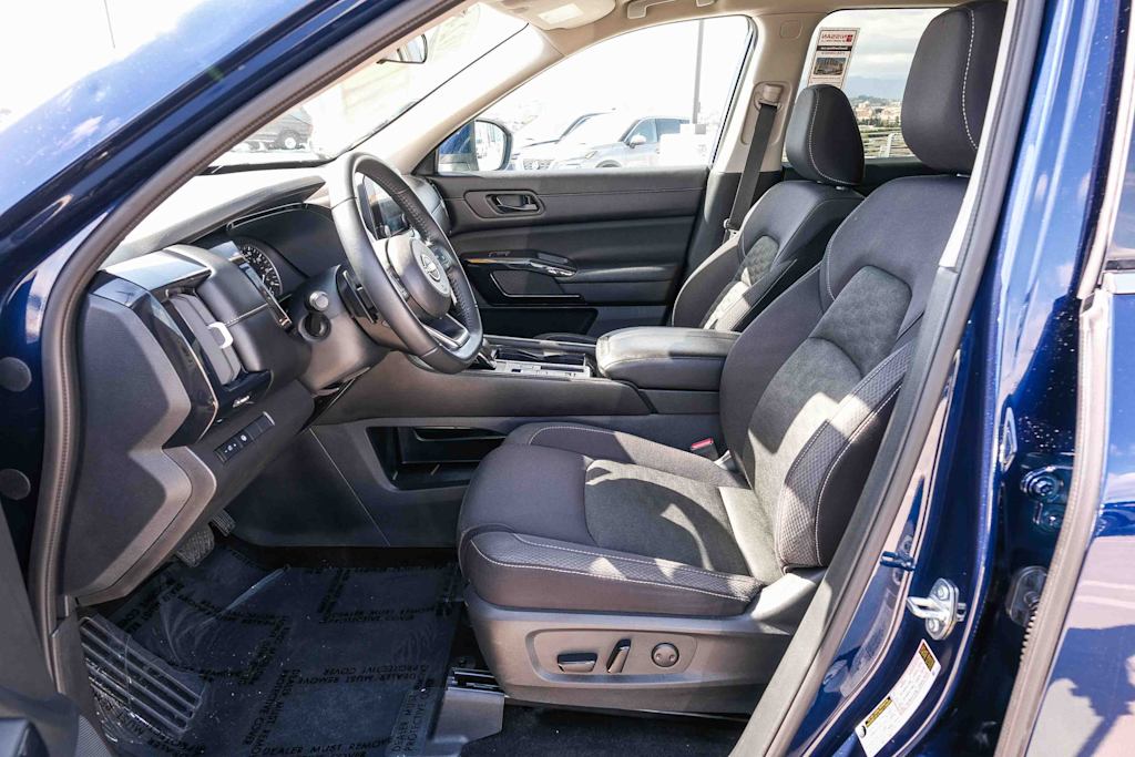 Thumbnail: 2024 Nissan Pathfinder - 10