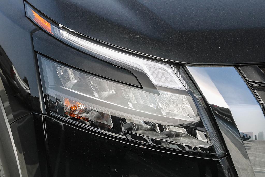 Thumbnail: 2025 Nissan Pathfinder - 18