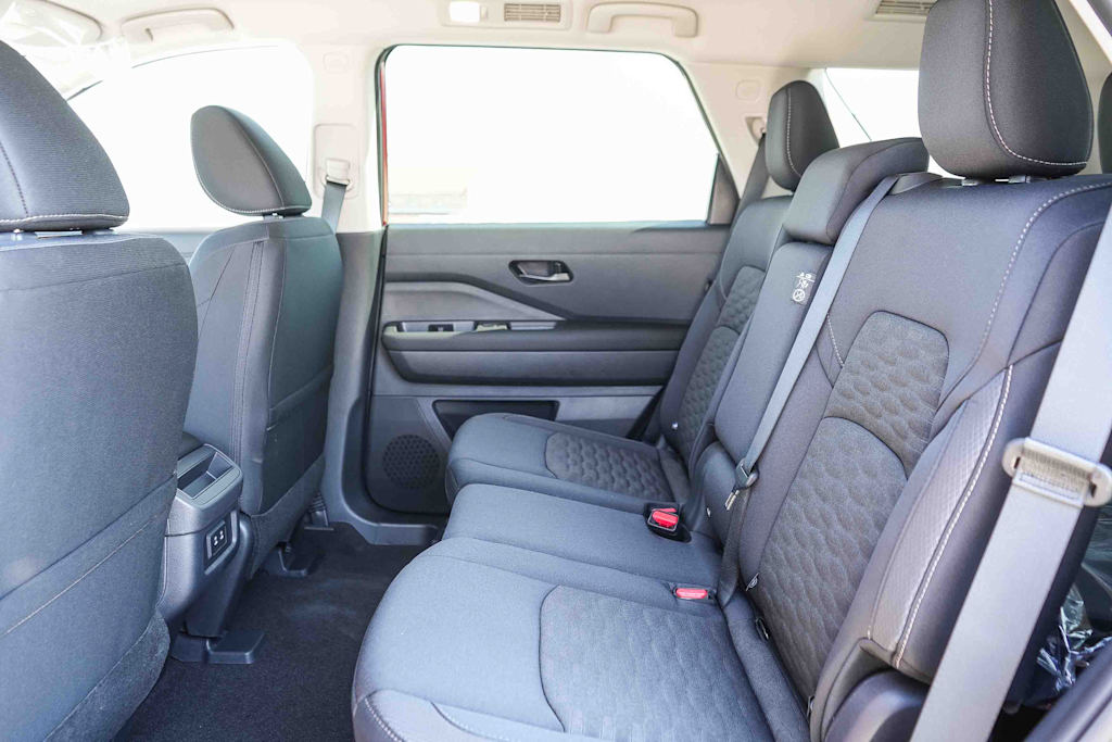 Thumbnail: 2026 Nissan Pathfinder - 12