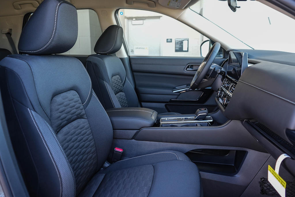 Thumbnail: 2026 Nissan Pathfinder - 9