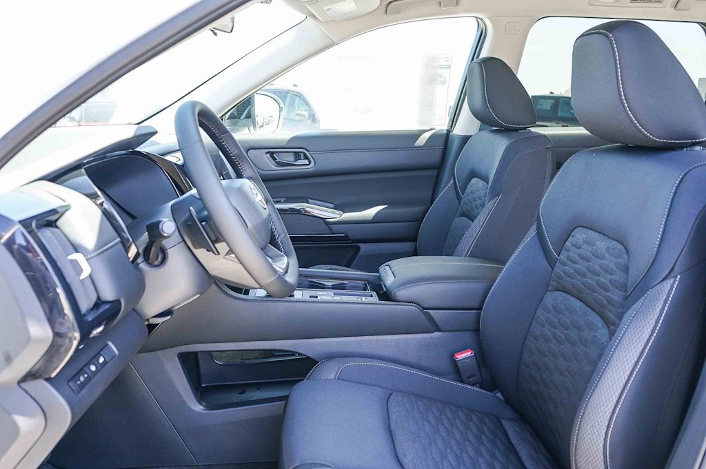 Thumbnail: 2026 Nissan Pathfinder - 10