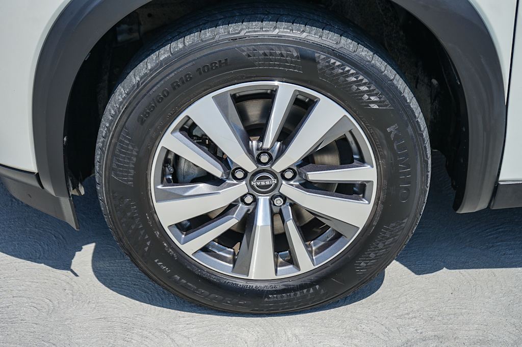 Thumbnail: 2023 Nissan Pathfinder - 20