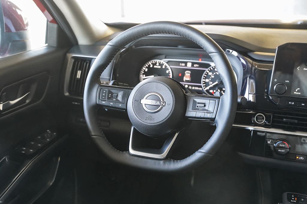 Thumbnail: 2025 Nissan Pathfinder - 8